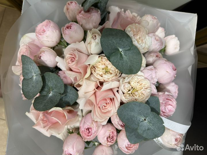 Свежий букет из роз Эфория