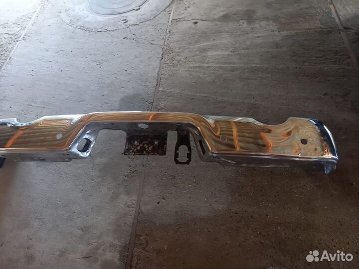 Бампер на Dodge Ram 1500