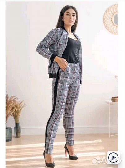 Спортивный костюм женский