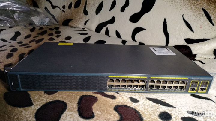 Коммутатор Cisco Catalyst WS-C2960-24TC-S