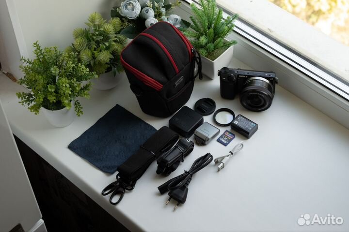 Sony NEX-5T Kit + Суперкомплект