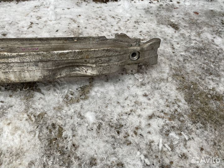 Усилитель переднего бампера Audi A6 C6