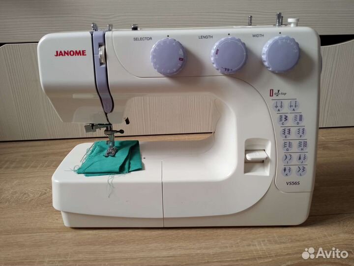 Швейная машина Janome бу