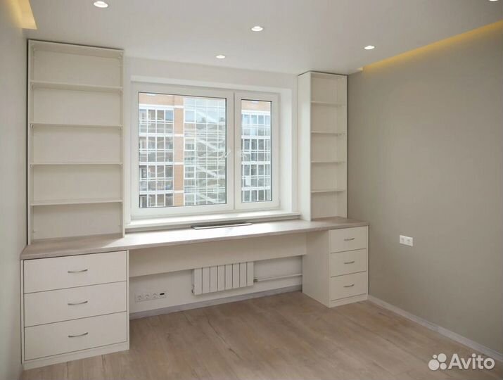 Мебель для детской комнаты Столы в детскую