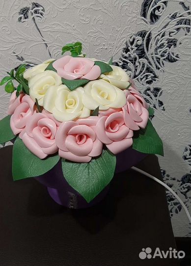 Ночник из роз