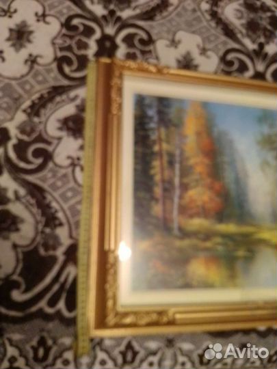 Картина с часами под стеклом