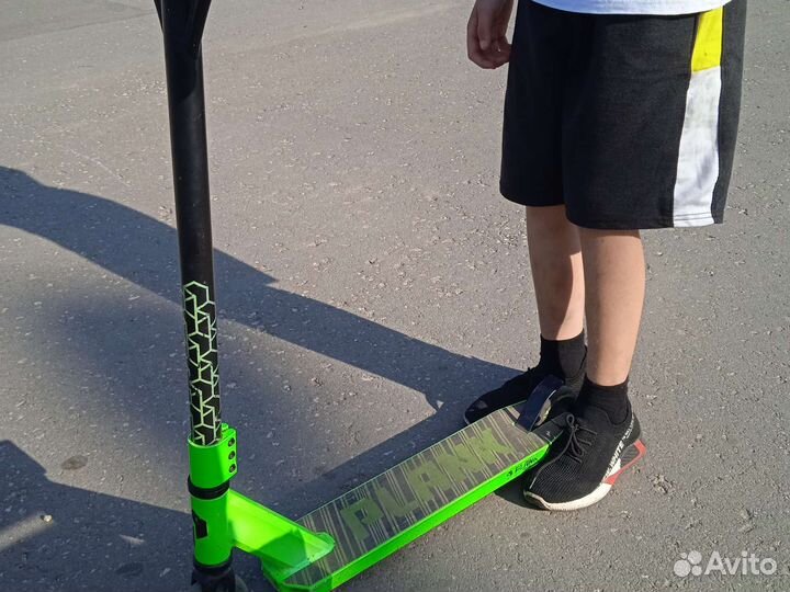 Трюковой самокат poco