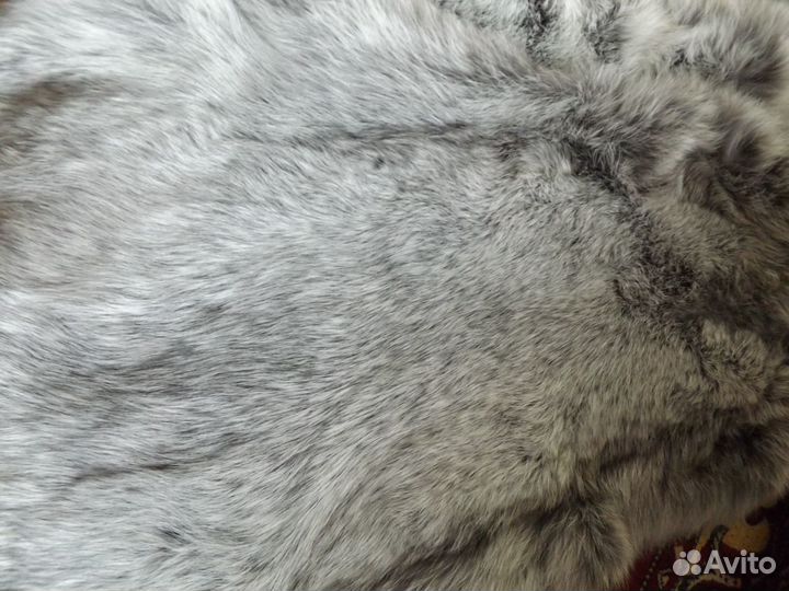 Шкурки кролика большое светлое серебро