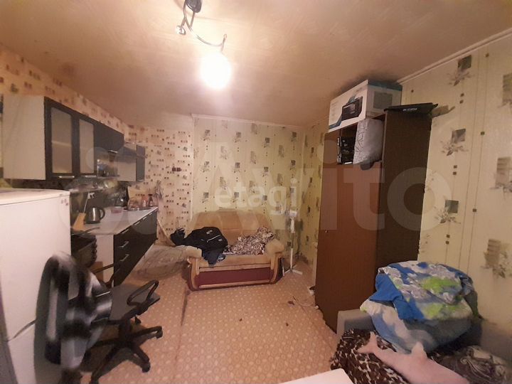 Комната 23 м² в 5-к., 1/4 эт.