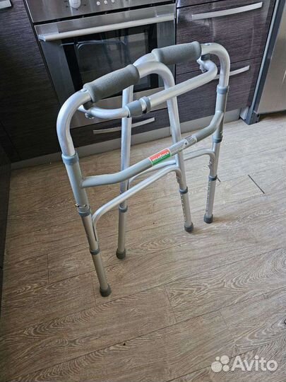 Ходунки E 0002