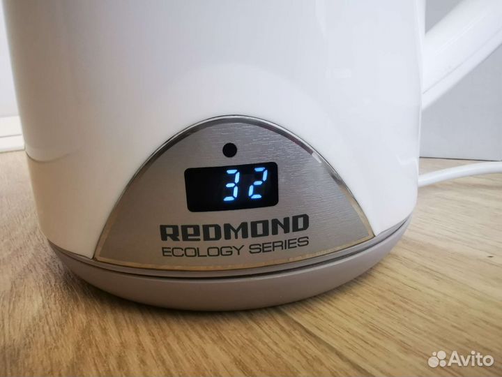 Чайник redmond RK-M125D