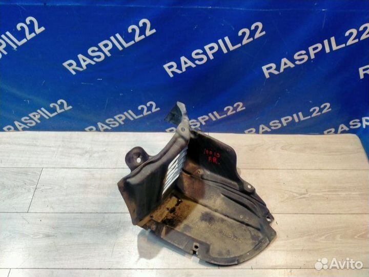 Подкрылок передний правый Toyota Mark Ii JZX100