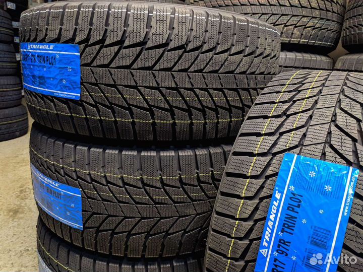 Triangle PL01 235/45 R17 98R