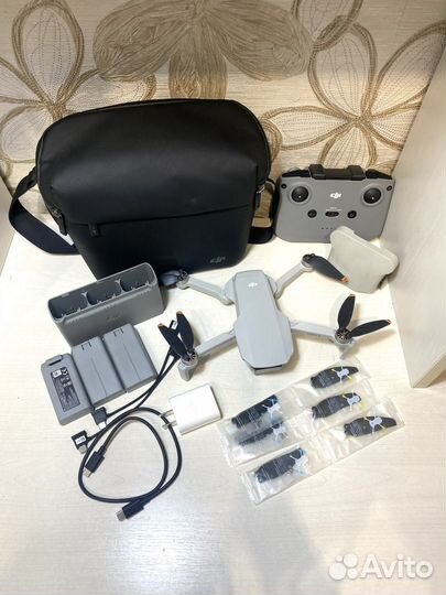 Квадрокоптер DJI mavic mini 2 combo