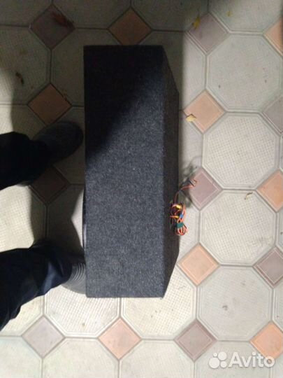 Автомобильный сабвуфер