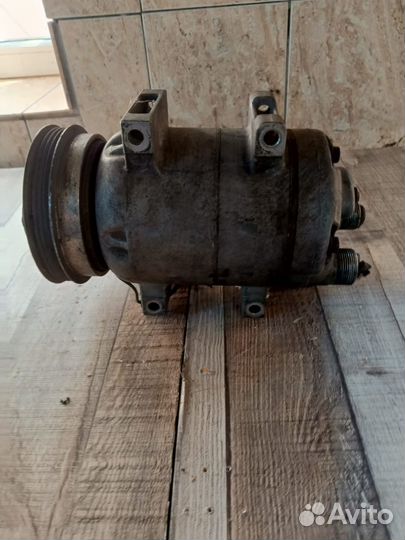 Компрессор кондиционера Volkswagen Passat B5+