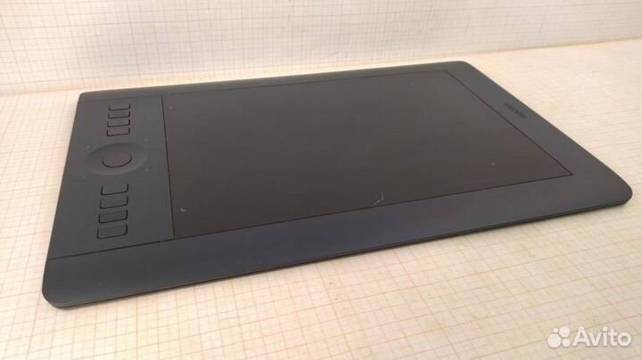 Wacom Intuos Pro Medium PTH-651, б/у, без пера