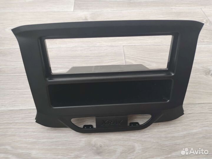Рамка для 1 din магнитолы на LADA X-Ray