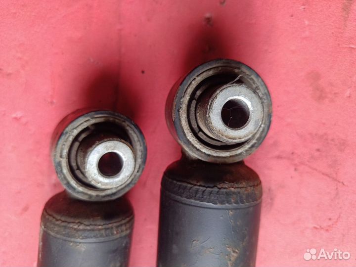 Амортизатор задний Volkswagen Teramont