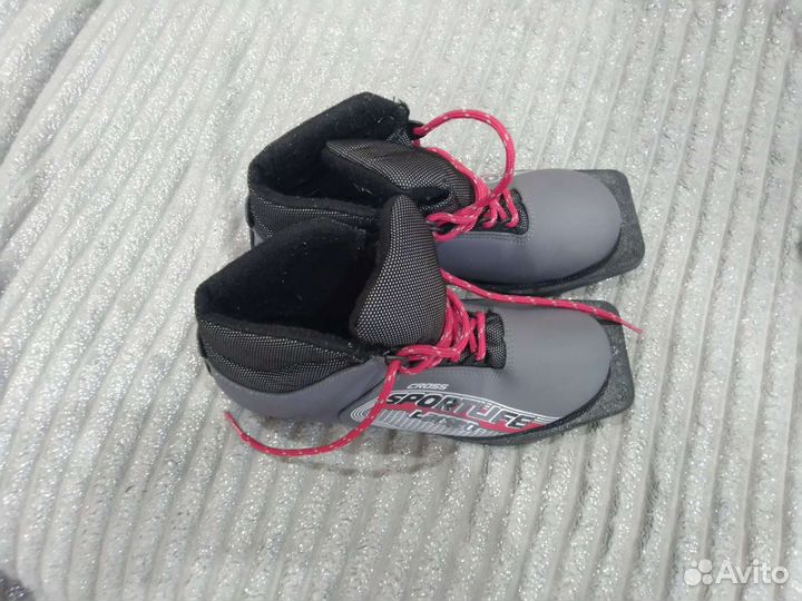 Лыжные ботинки