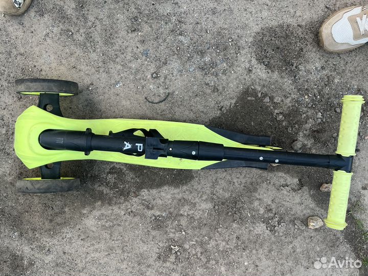 Самокат детский трехколесный