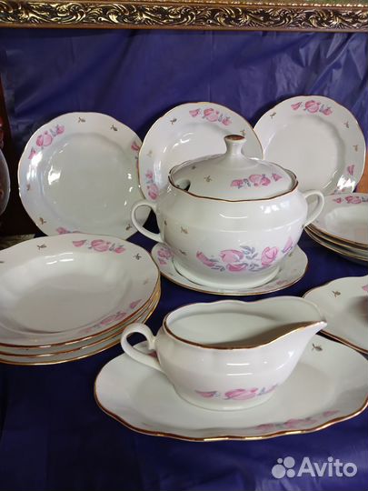 Набор столовой посуды СССР, зарезервировано