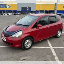 Honda Fit 1.3 CVT, 2002, 180 000 км, с пробегом, цена 350 000 руб.