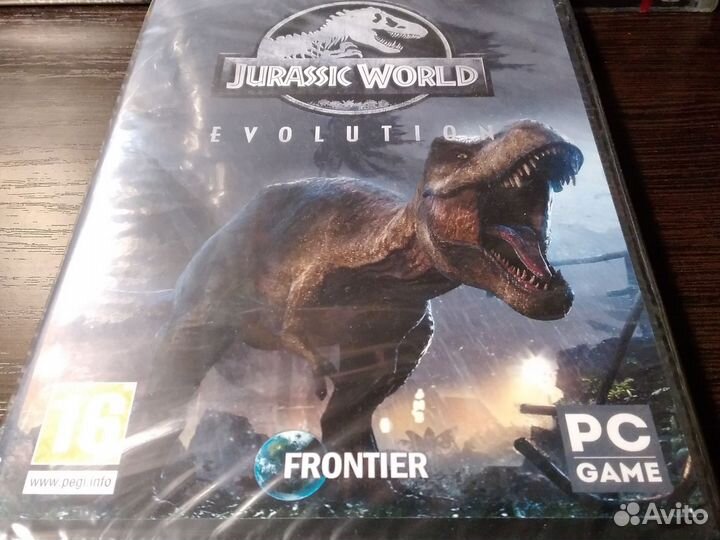 Jurassic World Evolution / игра для пк