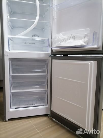 Холодильник новый серый indesit