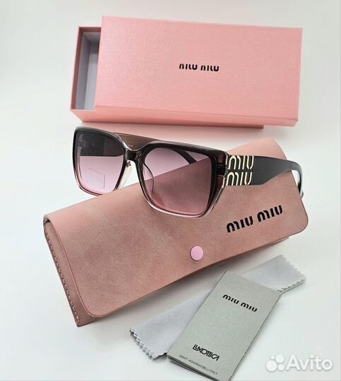 Солнцезащитные очки miu miu