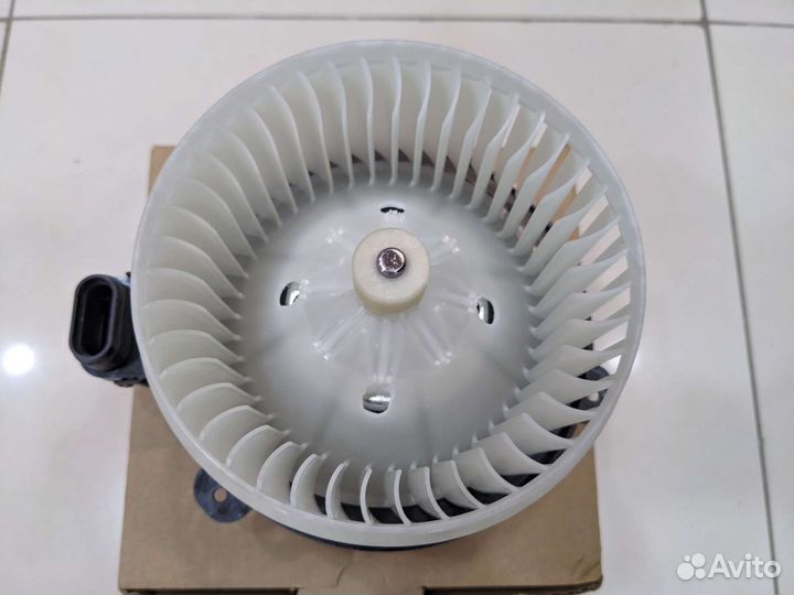 Мотор отопителя outlander (2016) / eclipse cross