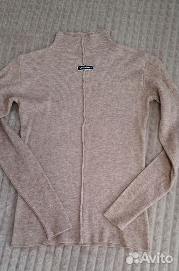 Бежевая водолазка 42-46