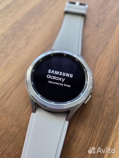 Samsung Galaxy watch 4 classic 46mm белые