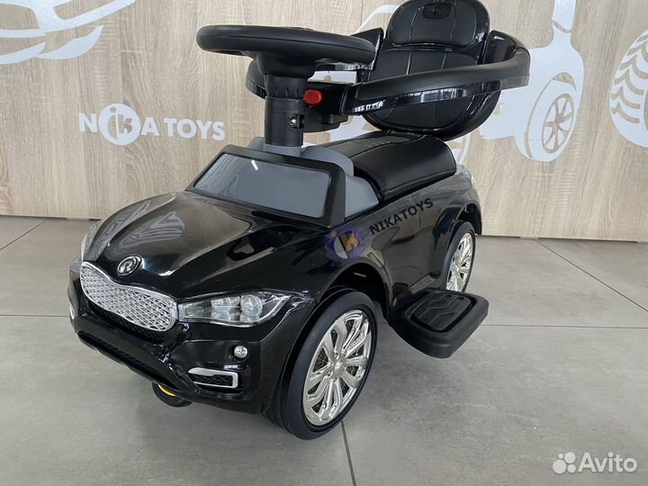 Машинка каталка (толокар) BMW