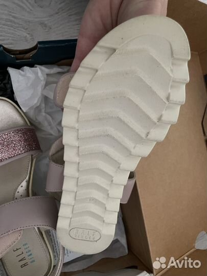 Босоножки новые