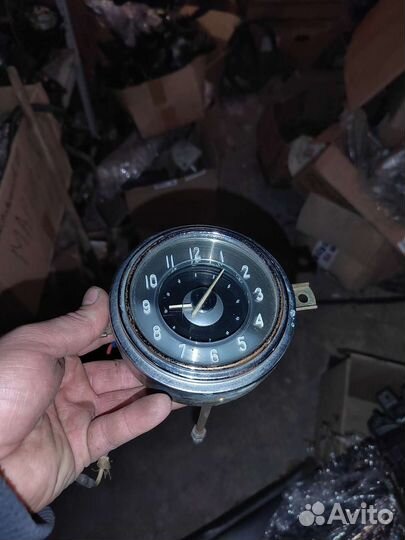Часы салона Газ 21