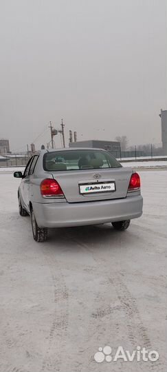 Toyota Platz 1.3 AT, 2004, 272 934 км