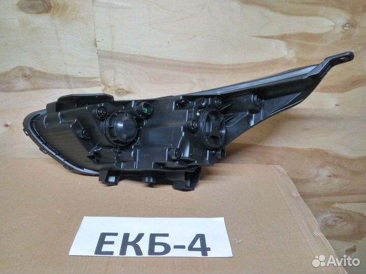 Фара правая Kia Cerato 4 2018