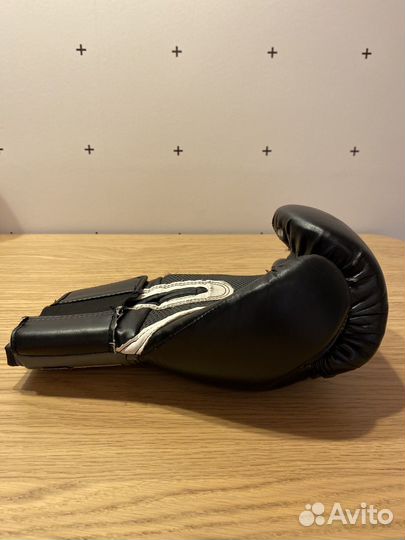 Боксерские перчатки 12 oz everlast