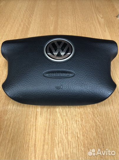 Air bag водителя Volkswagen 3B0880201AS