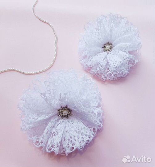 Белые, кружевные бантики