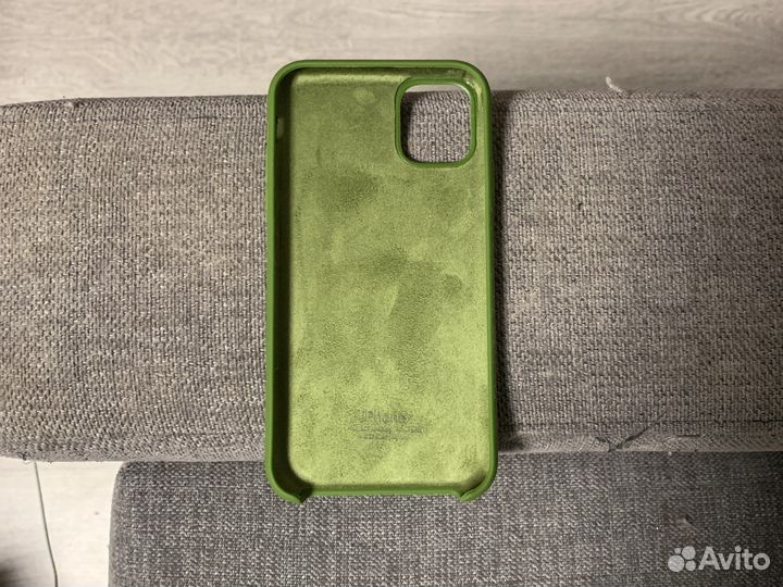 Чехол на iPhone 11 цвет хаки