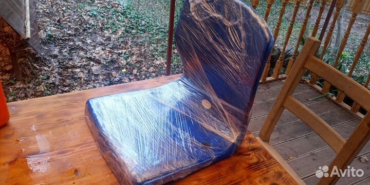 Сиденье пластиковое