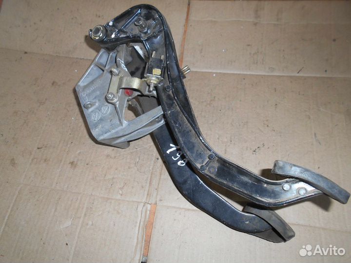 Педаль сцепления T124 A1242900316