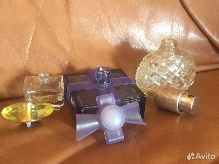 Винтажные и современные флаконы от духов