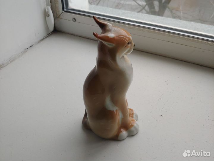 Фарфоровые статуэтки рысь кот