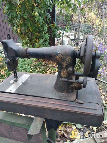 Швейная машина Singer