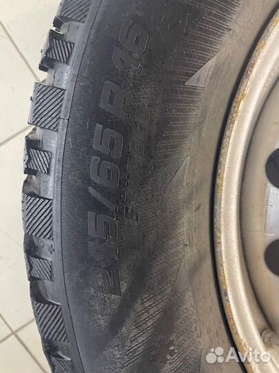 Michelin X-Ice North 3 215/65 R16