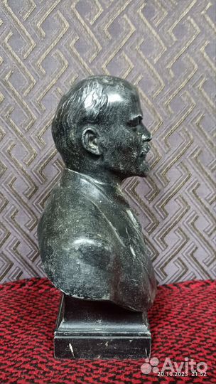 Бюст Ленина