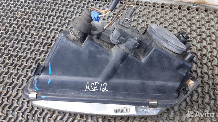 Фара Volkswagen Passat 5/B5+ (1996-2005)